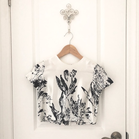 Nah Khanh - Ava top - Size 2 - Picture 6 of 16